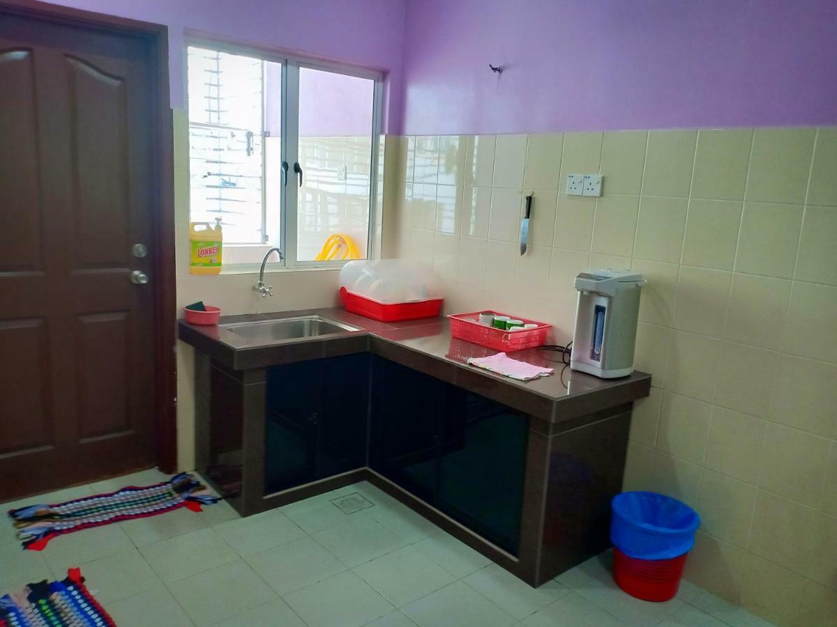Purple Townhouse 3R2B Wifi Villa Sekinchan Exterior foto